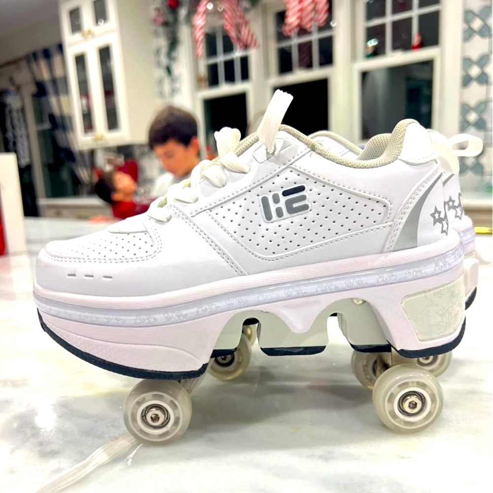 Roller sneakers /skates